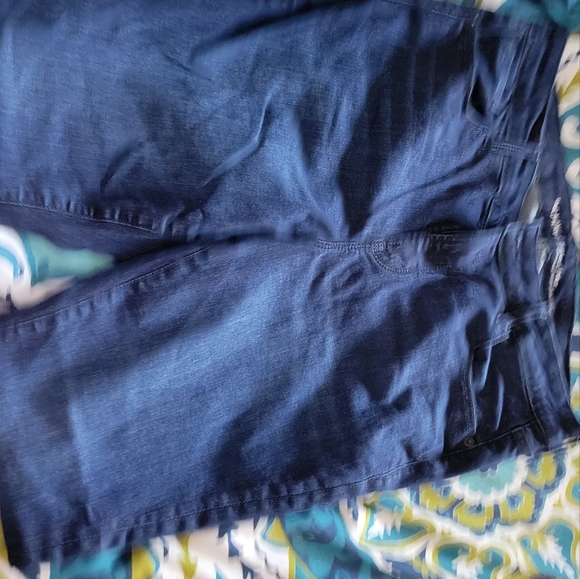 Old navy Rockstar jeans - Picture 2 of 2